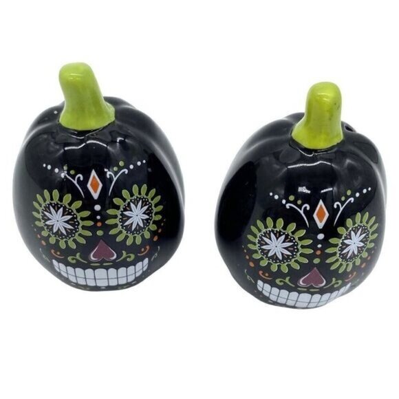 Cracker Barrel Day Of The Dead Pumpkin Salt and Pepper Shakers Set New - Picture 5 of 8